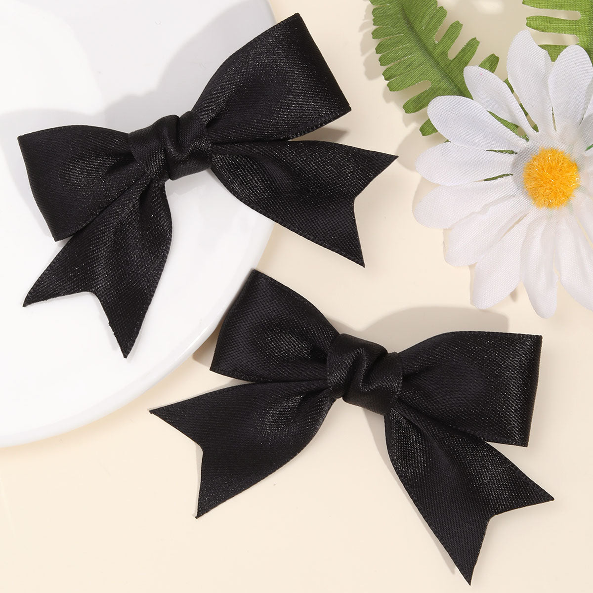 2Pcs Fabric Pigtail Hair Bow Clips