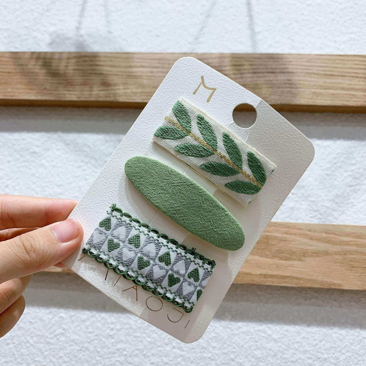 3PCS Embroidered Geometric Snap Clips