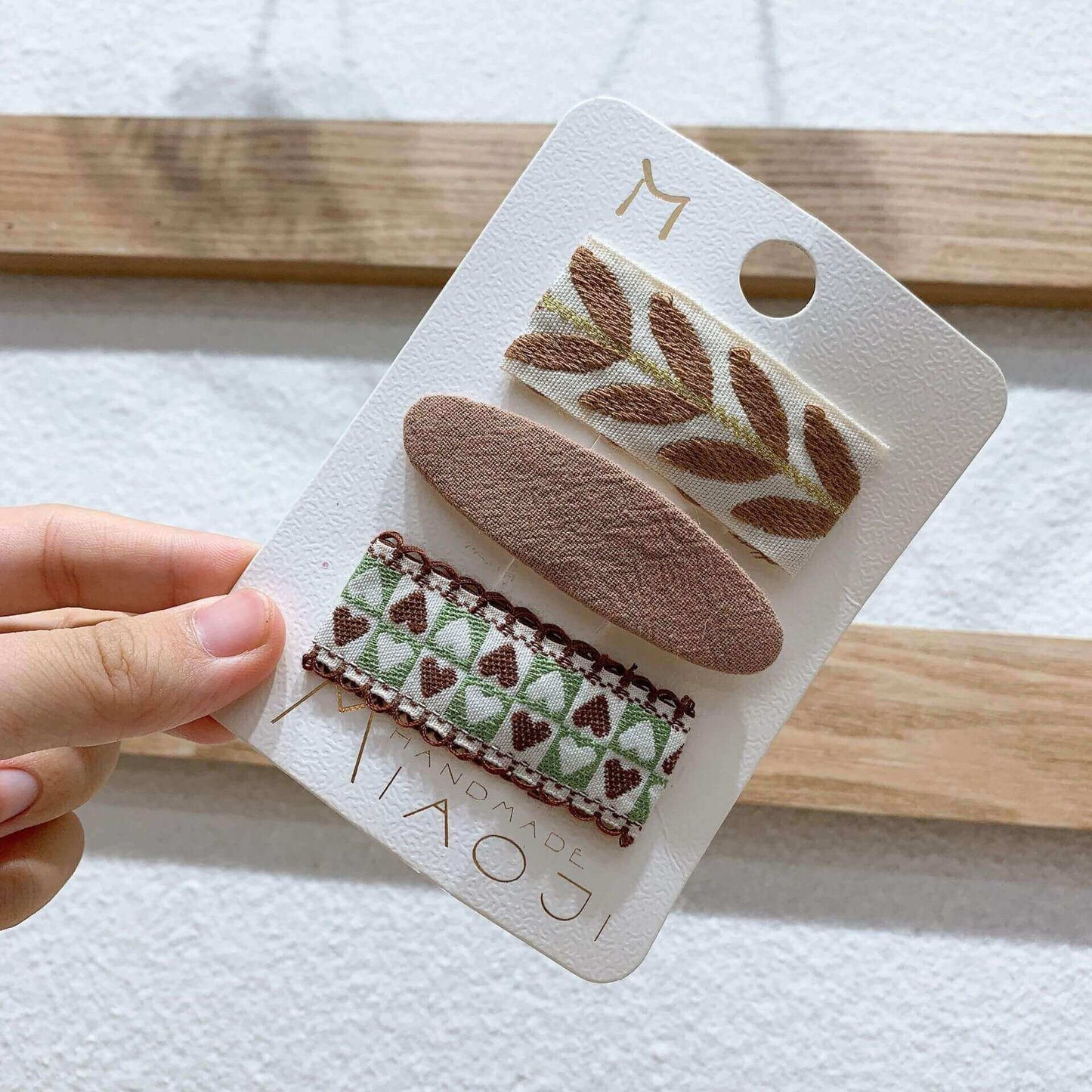 3PCS Embroidered Geometric Snap Clips