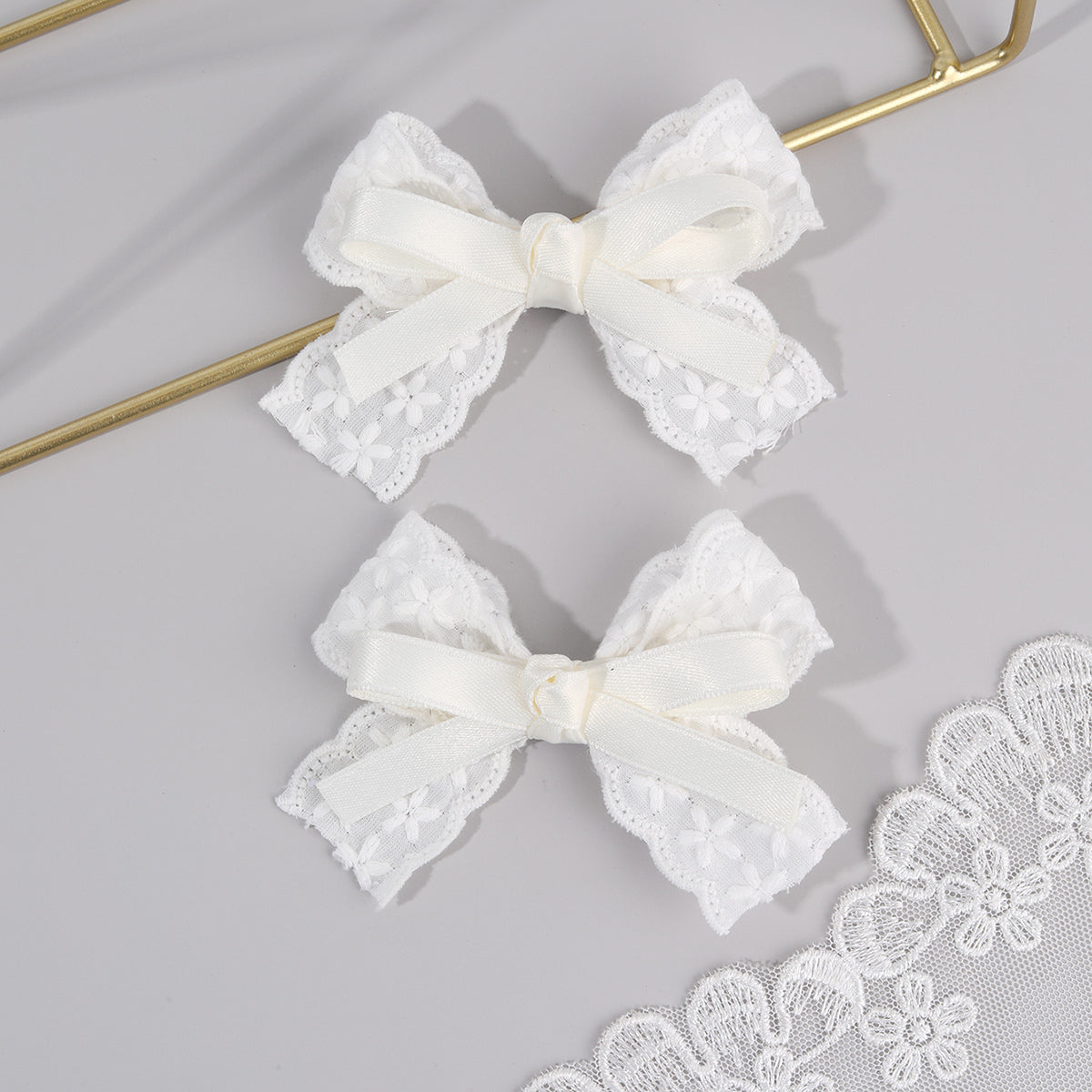CN 2PCS Solid Color Lace Fabric Hair Bow Clip Girls Toddler