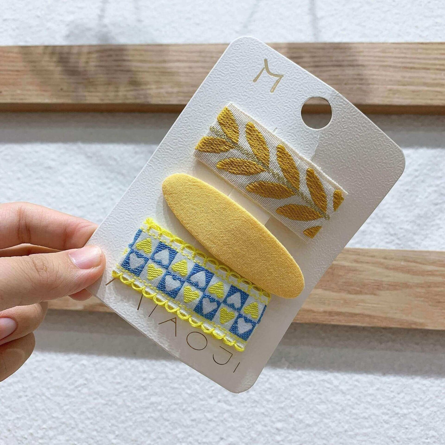 3PCS Embroidered Geometric Snap Clips