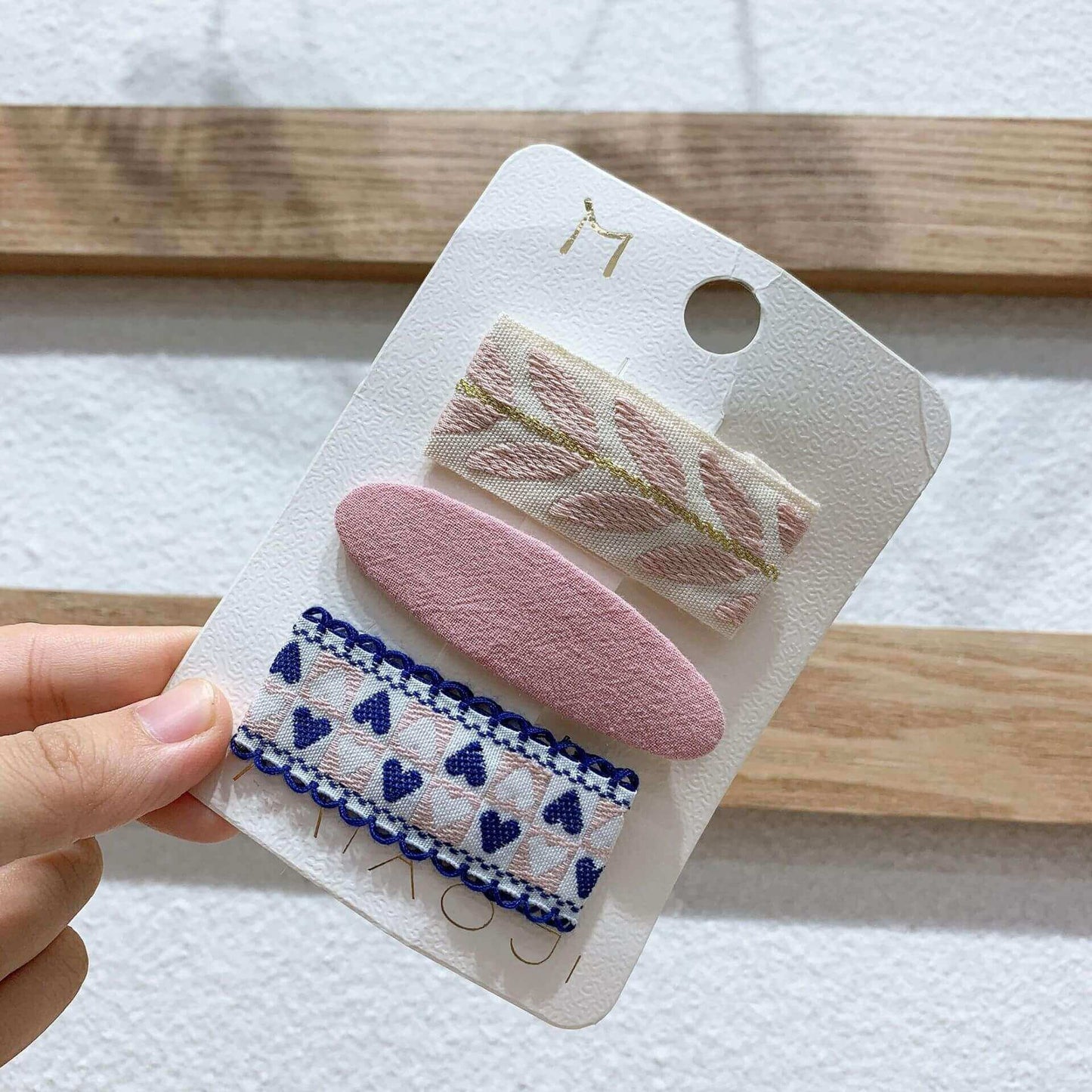 3PCS Embroidered Geometric Snap Clips